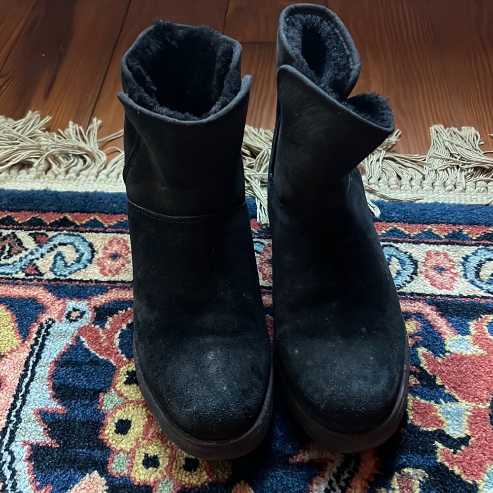 Womens Ugg Kristin boots black size 9.5